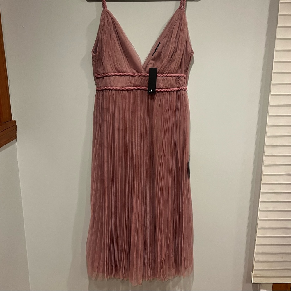 Lulu’s Dress - Picture 2 of 4